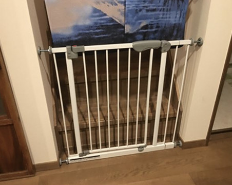 Safe gate at stair entrance