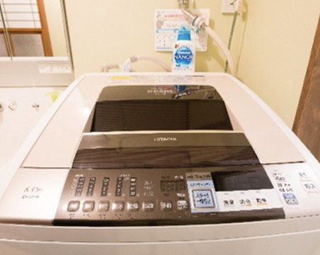 Full automatic laundry machine (wash and dry)